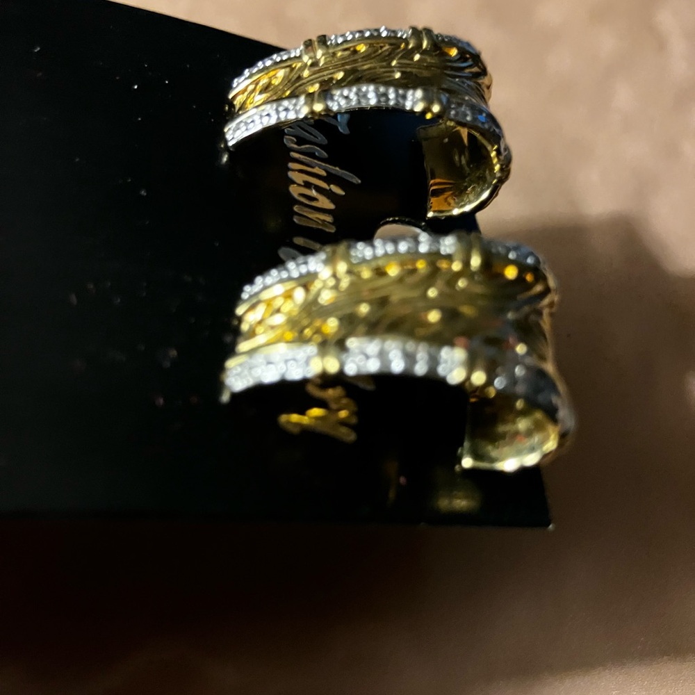 Two Toned Textured Earrings - Picture 5 of 7